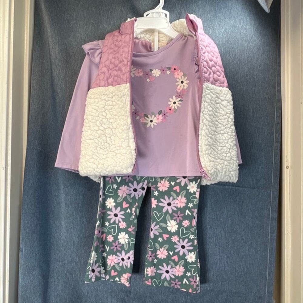 Madison Layne Girls 2T 3 piece Set Light Purple Vest Floral Outfit Playday